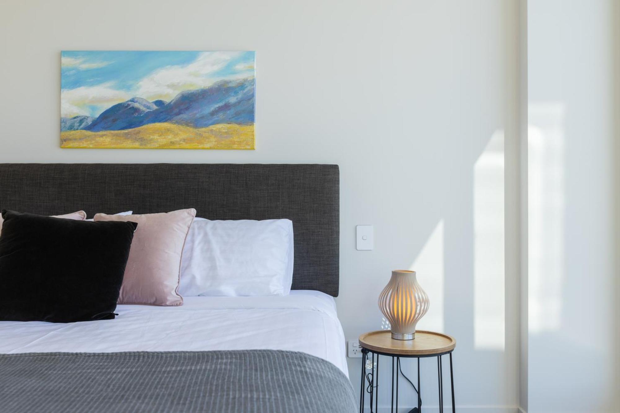 Luxury 2 Bedroom Cbd Apartment With Free Parking Christchurch Dış mekan fotoğraf