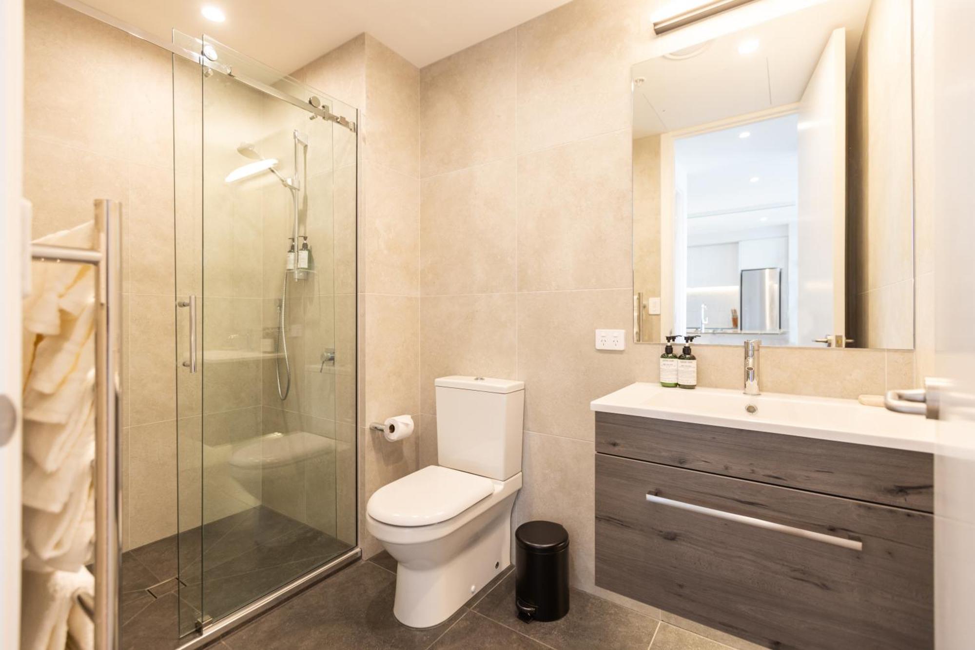 Luxury 2 Bedroom Cbd Apartment With Free Parking Christchurch Dış mekan fotoğraf